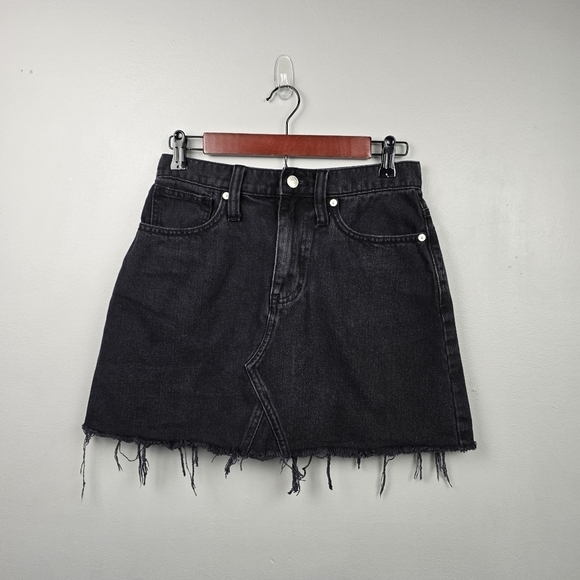 MADEWELL Denim Frisco Mini Skirt in Lunar Wash Black Womens size 26 - Picture 4 of 10